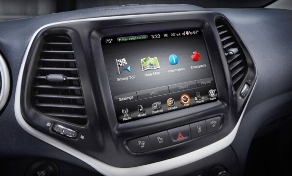 Mise à niveau du système de navigation Uconnect 3C RA3 vers RA4 pour Jeep Cherokee 8,4" (2013-2017).