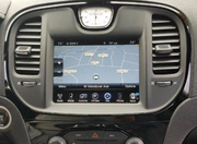 Mise à niveau du système de navigation Uconnect 3C RA3 vers RA4 pour Chrysler 300 (2015-2017) avec écran tactile de 8,4 pouces.